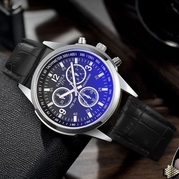 ট্রেন্ডি মেন’স ওয়াচ –সিম্পল কিন্তু স্টাইলিশ!